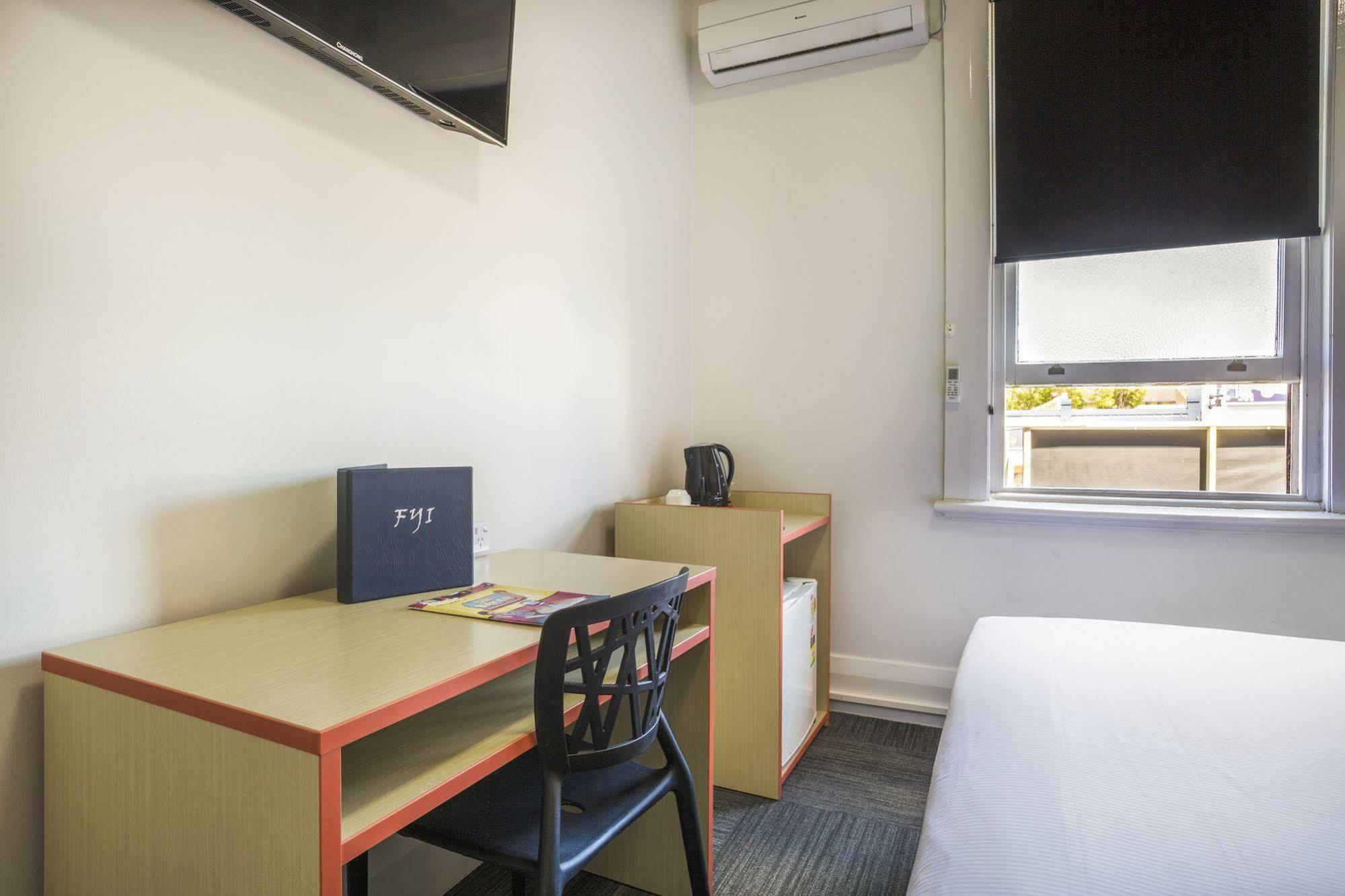 Melton Hotel Auburn ซิดนีย์ ภายนอก รูปภาพ