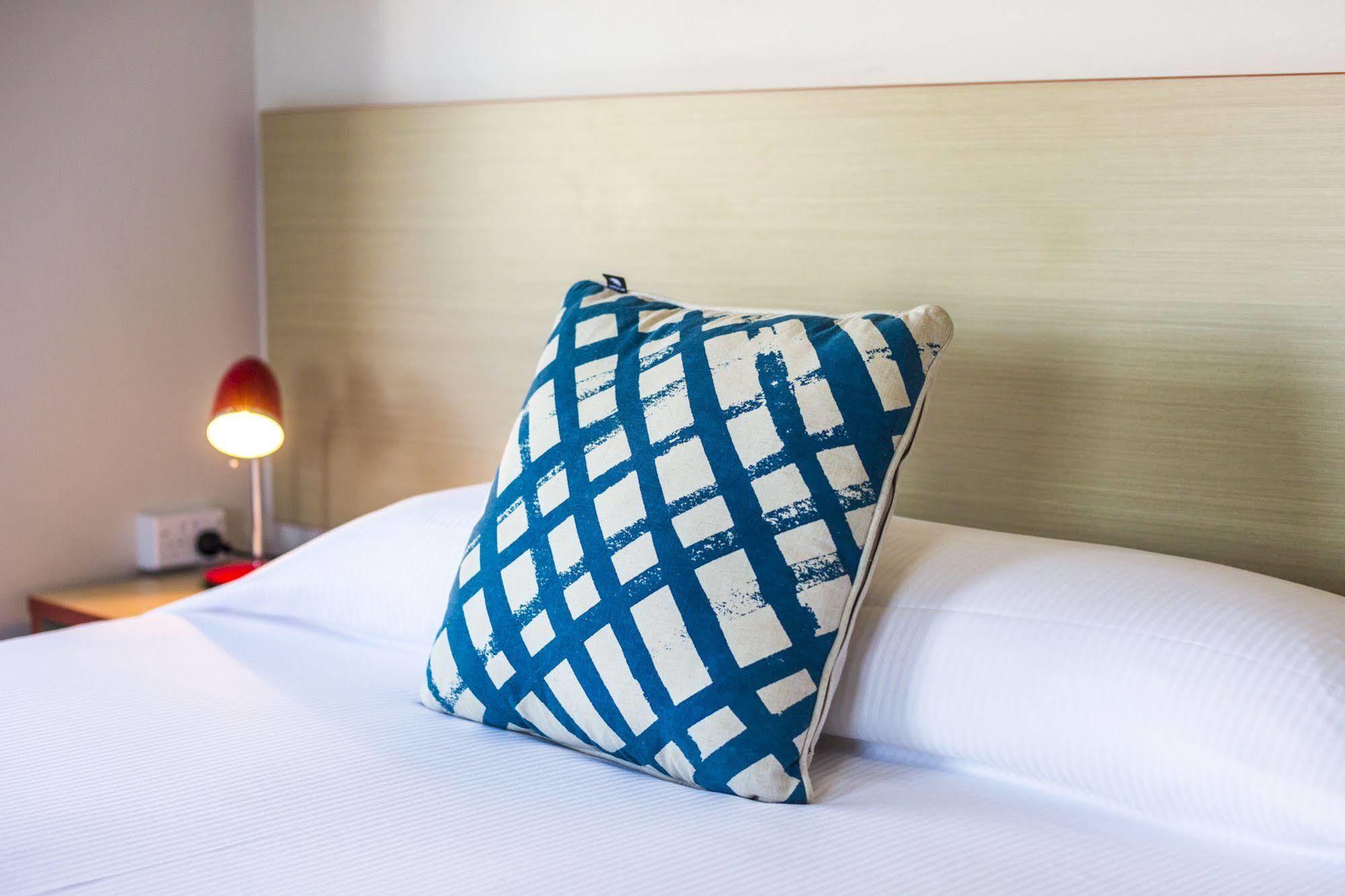 Melton Hotel Auburn ซิดนีย์ ภายนอก รูปภาพ